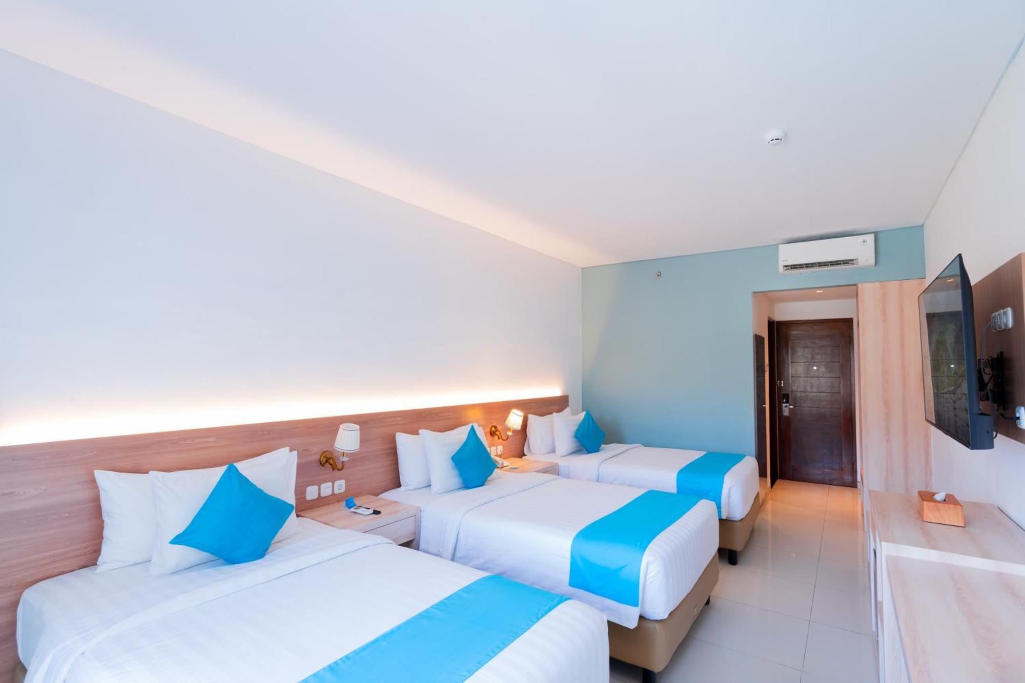 Zasgo Hotel Labuan Bajo Exterior photo